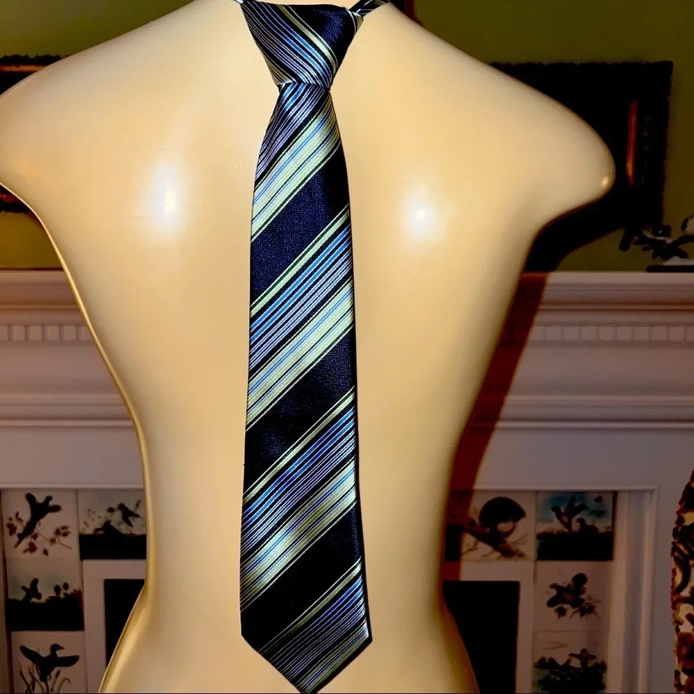 BOY’S youth suit tie by Bergamot